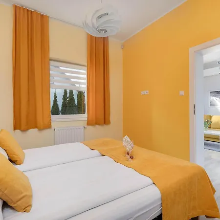 Marynarska Sloneczne Z Ogrodkiem I Parkingiem By Renters