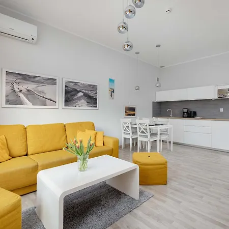 Marynarska Sloneczne Z Ogrodkiem I Parkingiem By Renters Grzybowo (West Pomeranian)