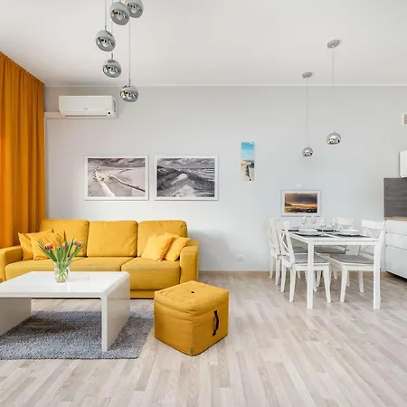 Marynarska Sloneczne Z Ogrodkiem I Parkingiem By Renters *