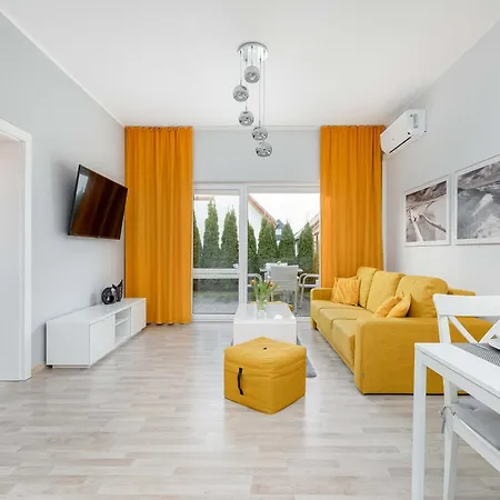 Marynarska Sloneczne Z Ogrodkiem I Parkingiem By Renters Grzybowo (West Pomeranian)